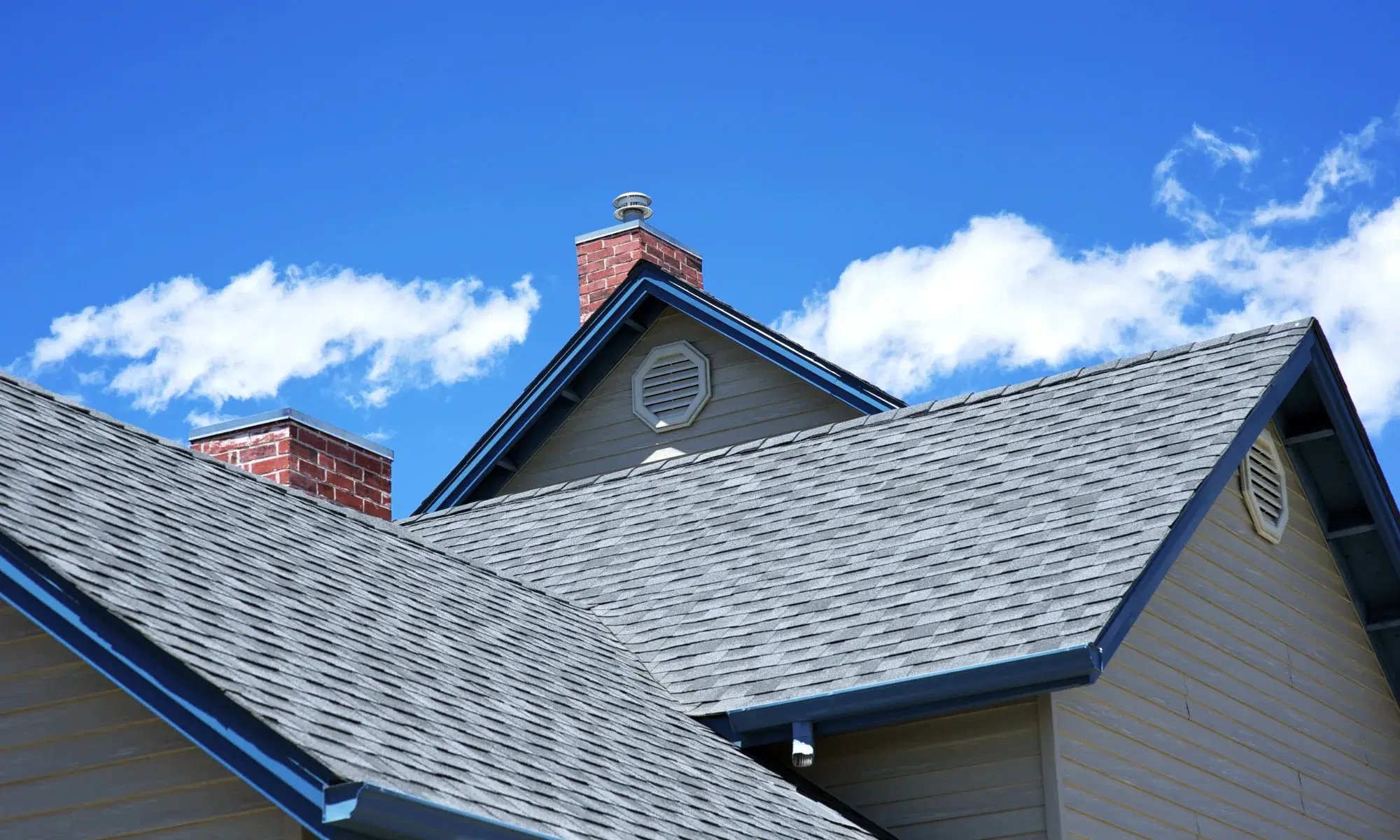 Newly installed architectural shingle roof on a Cuyahoga Falls home